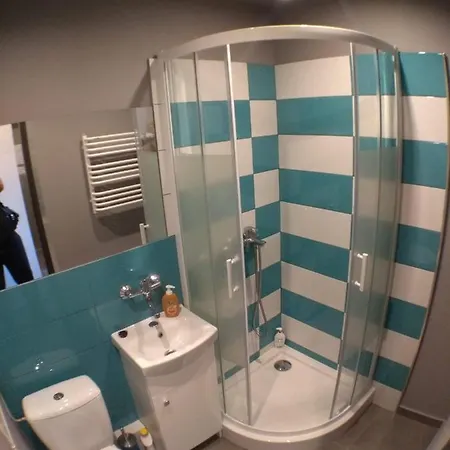 2120 Przyjaźni 4 - Tanie - Samodzielne Zameldowanie - Self Check In * Poznań