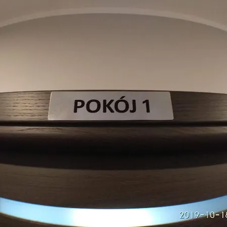 2120 Przyjazni 4 - Tanie - Samodzielne Zameldowanie - Self Check In * Poznaň