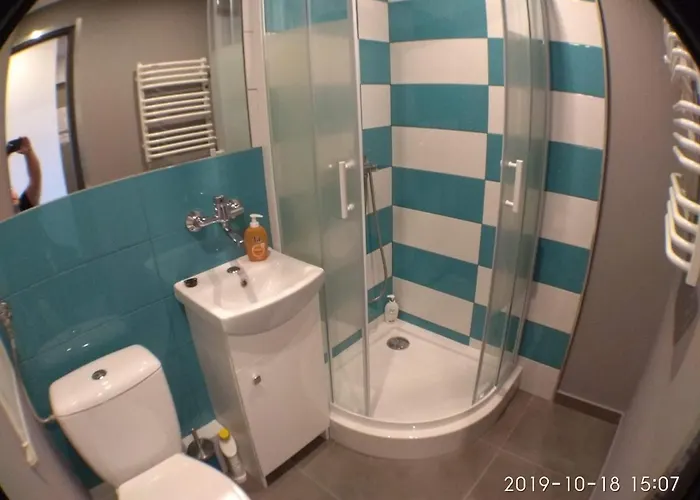 2120 Przyjazni 4 - Tanie - Samodzielne Zameldowanie - Self Check In Δωμάτια σε οικογενειακή κατοικία Πόζναν