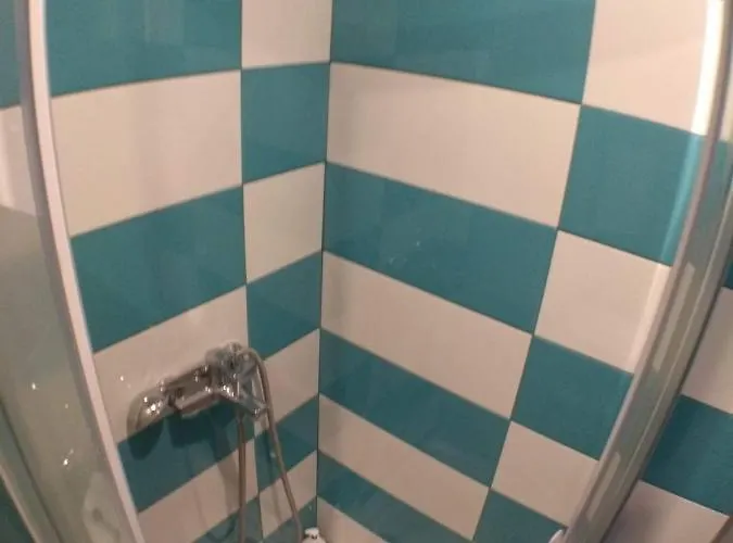 Δωμάτια σε οικογενειακή κατοικία 2120 Przyjazni 4 - Tanie - Samodzielne Zameldowanie - Self Check In *