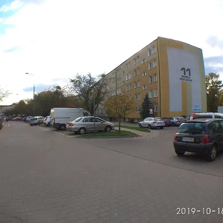 2120 Przyjazni 4 - Tanie - Samodzielne Zameldowanie - Self Check In Homestay szállás