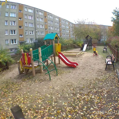 2120 Przyjazni 4 - Tanie - Samodzielne Zameldowanie - Self Check In Homestay szállás *