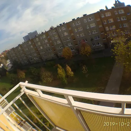 2120 Przyjazni 4 - Tanie - Samodzielne Zameldowanie - Self Check In Homestay szállás *