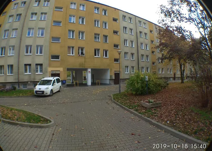 2120 Przyjazni 4 - Tanie - Samodzielne Zameldowanie - Self Check In Poznaň