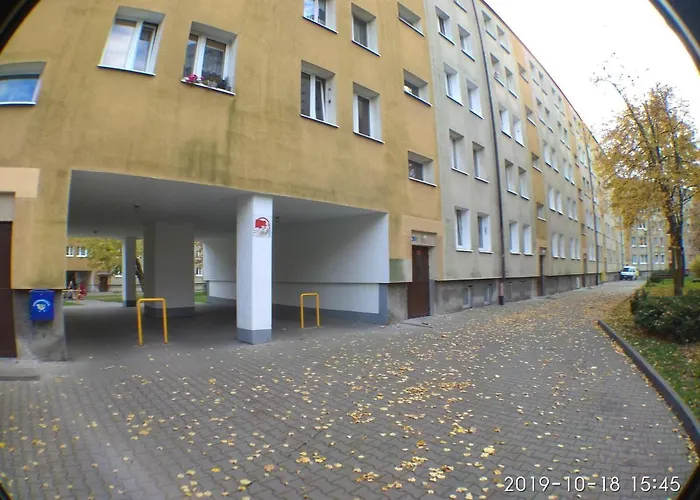 2120 Przyjazni 4 - Tanie - Samodzielne Zameldowanie - Self Check In Séjour chez l'habitant Poznań